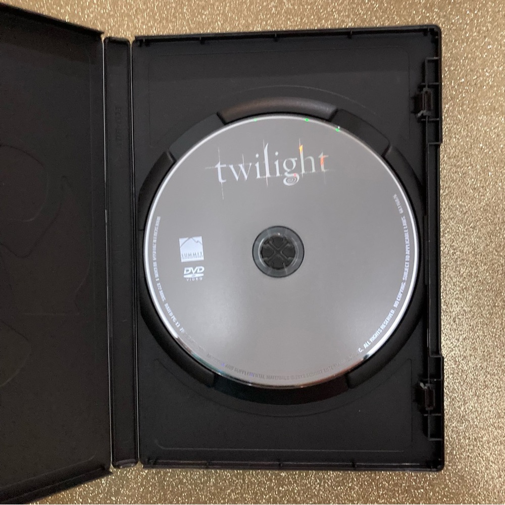 Twilight DVD - Picture 2 of 3